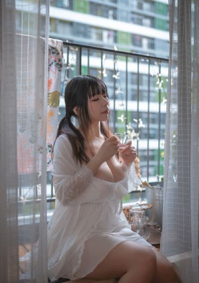 美女自慰喷水久久免费观看_4KHD在线观看